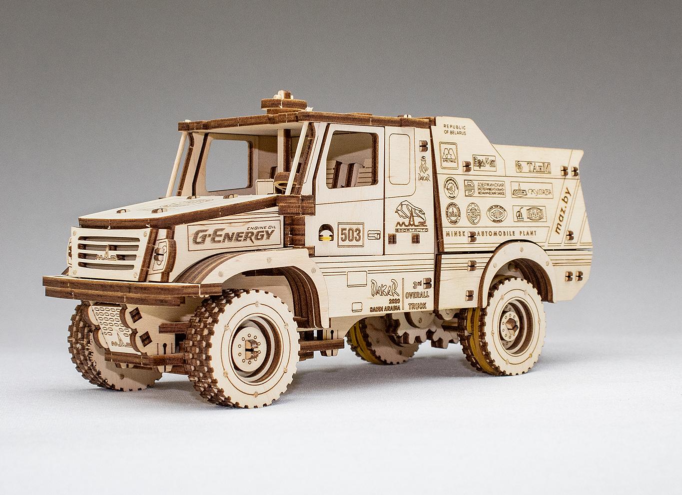 Купить Сборная модель из дерева 3D EWA МАЗ-6440RR (заводной) оптом