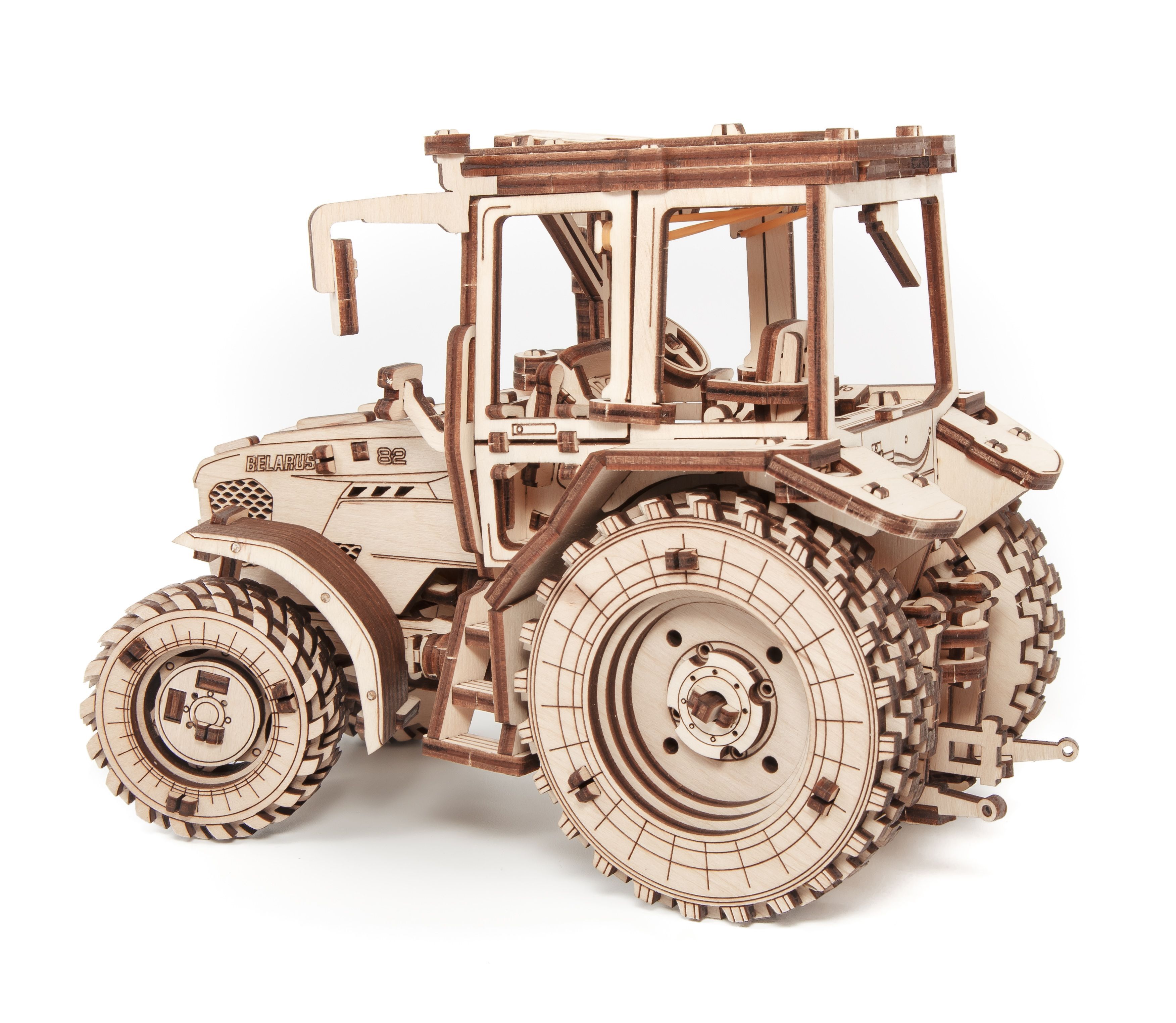 Купить Сборная модель деревянная 3D EWA Трактор БЕЛАРУС 82 оптом