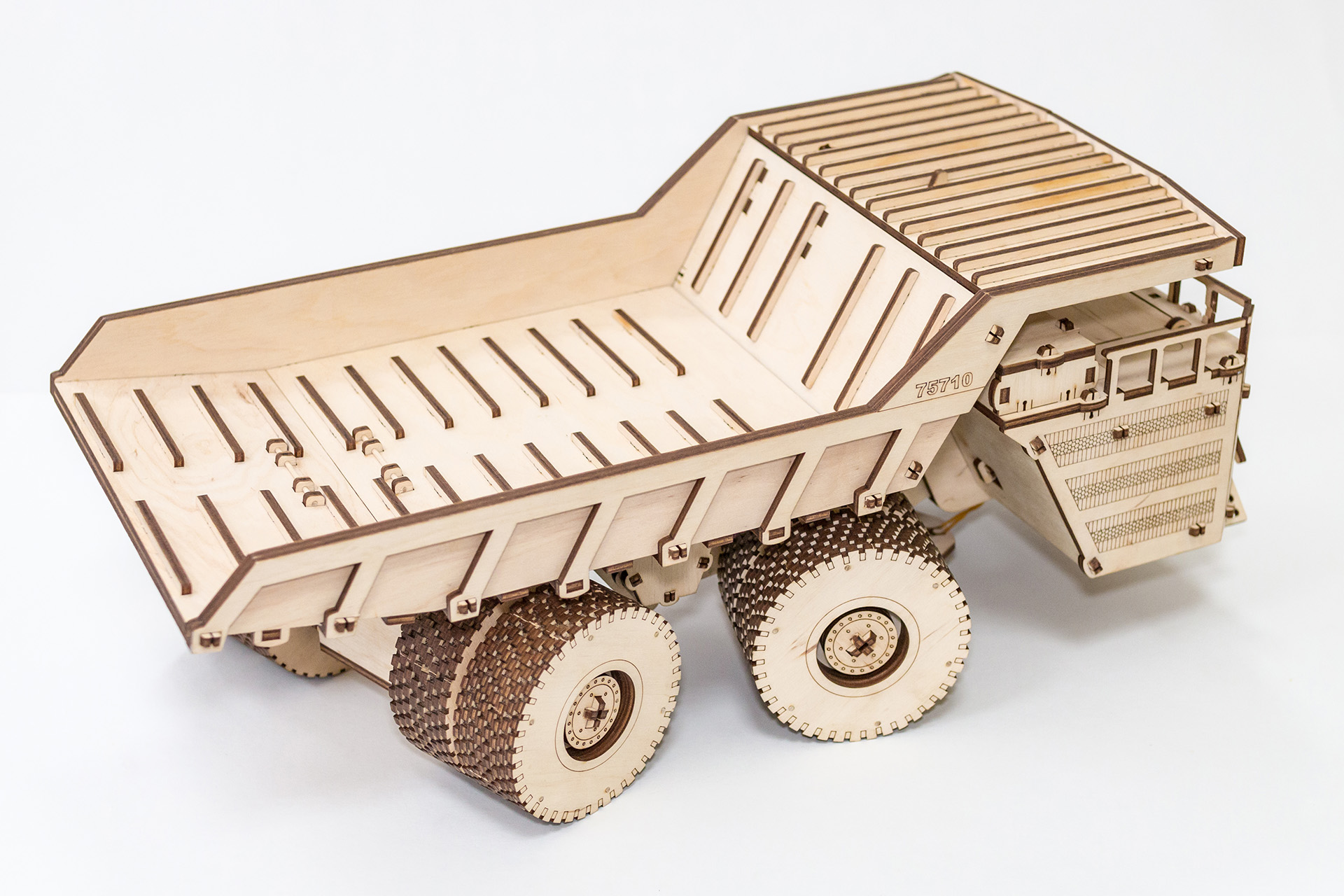 Купить Конструктор деревянный 3D EWA BELAZ 75710 оптом