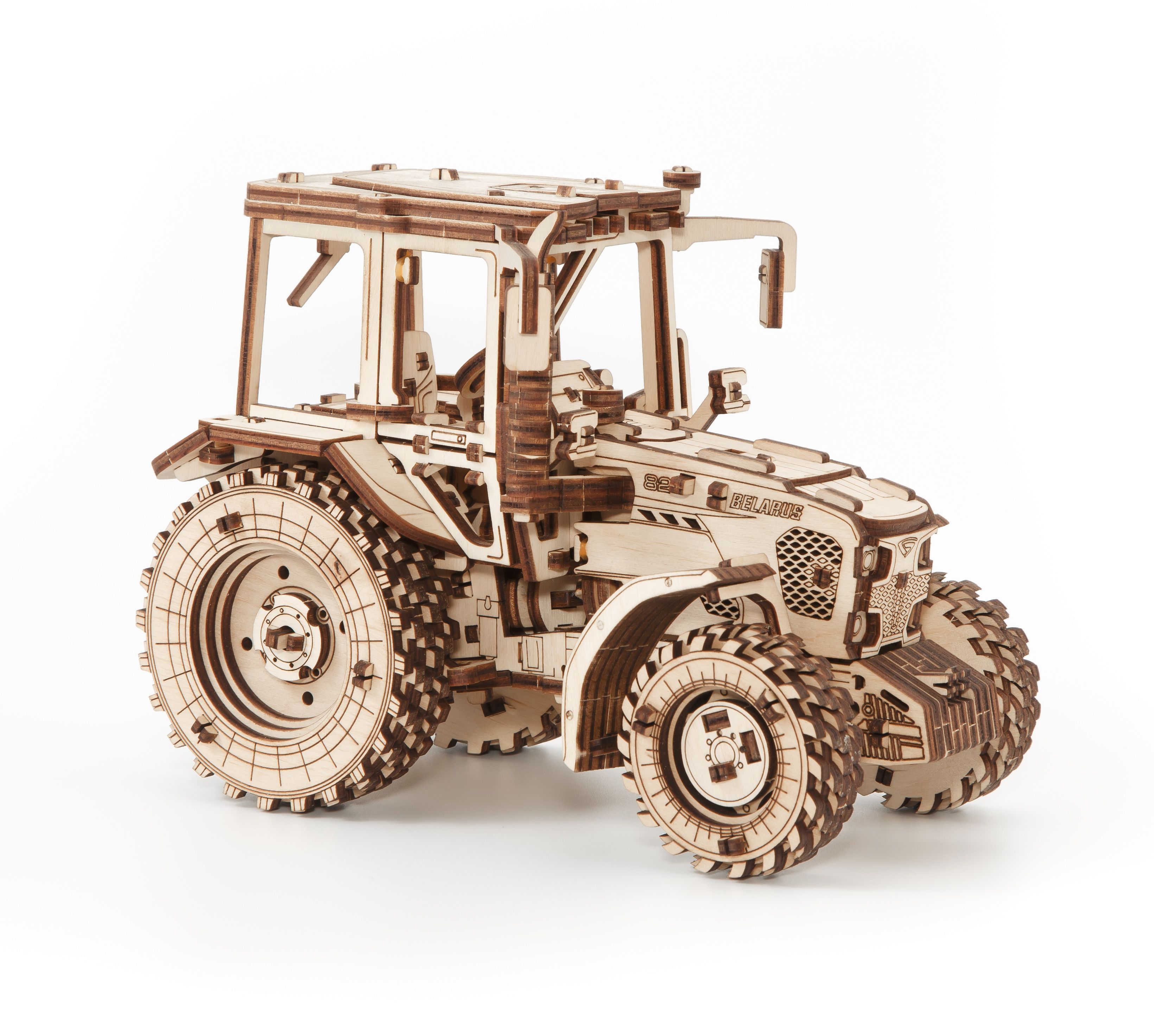 Купить Сборная модель деревянная 3D EWA Трактор БЕЛАРУС 82 оптом